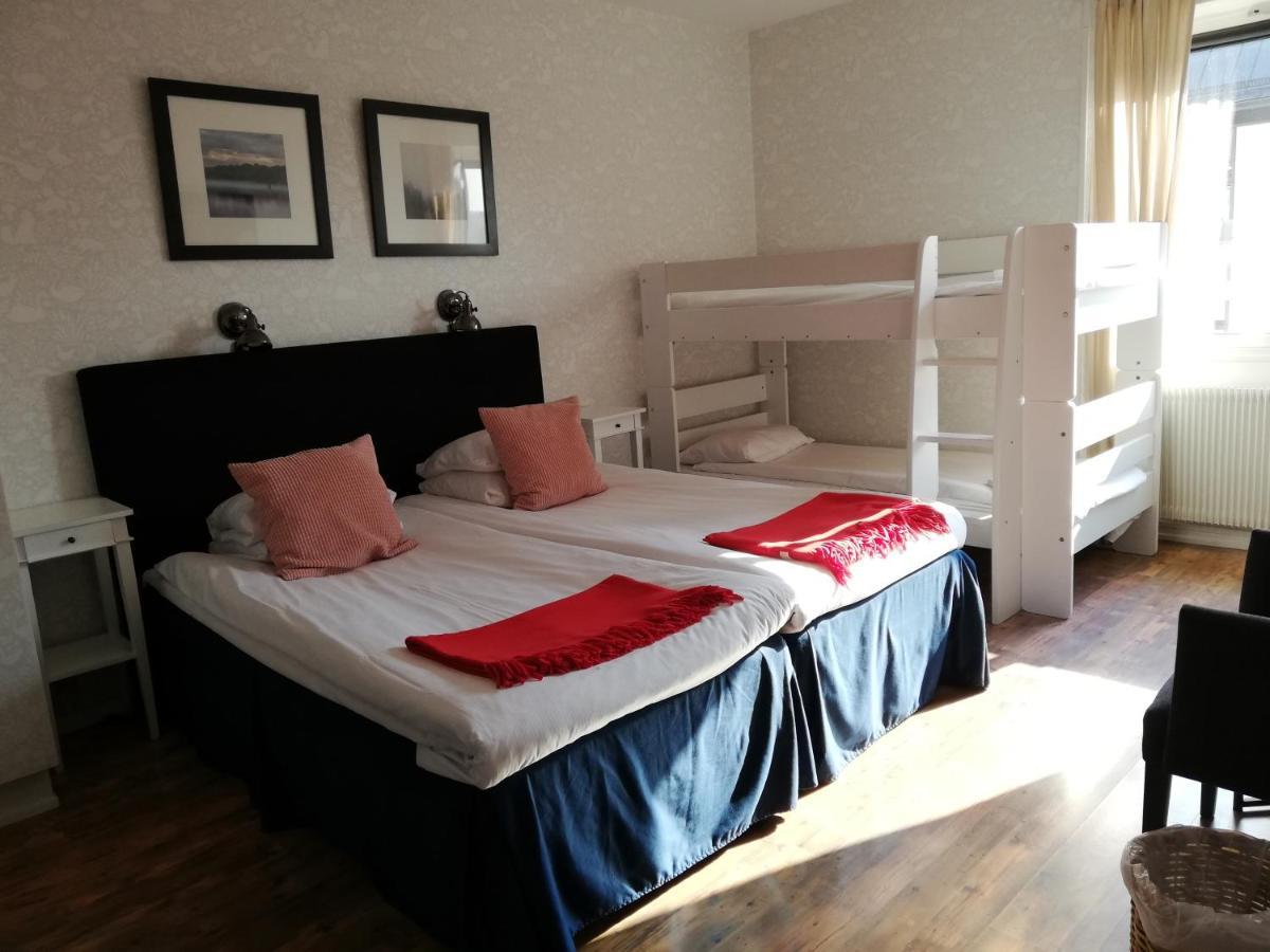 Strand Hotell Hotelli 3*