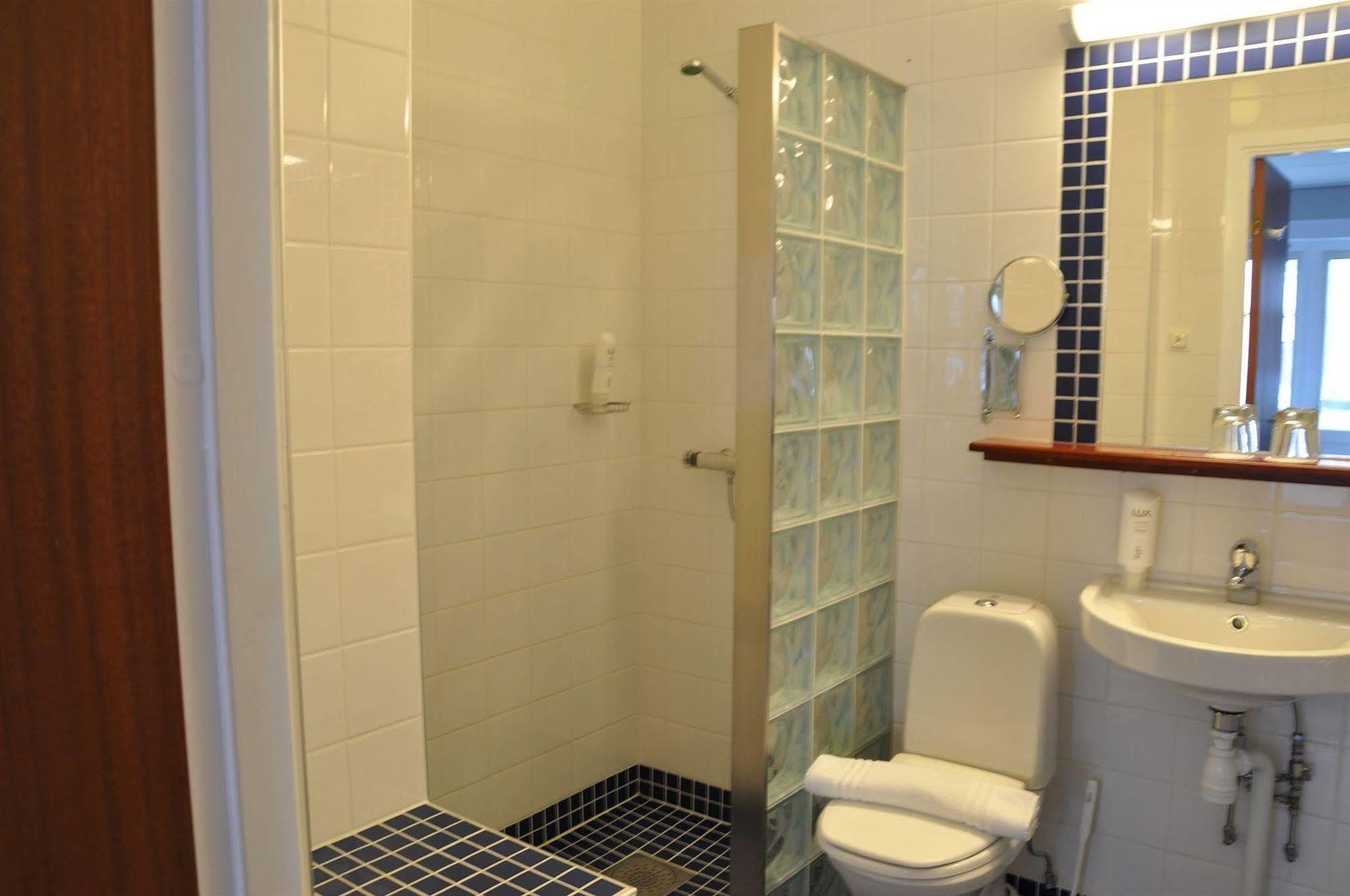 Hotell Strand Hotell 3*